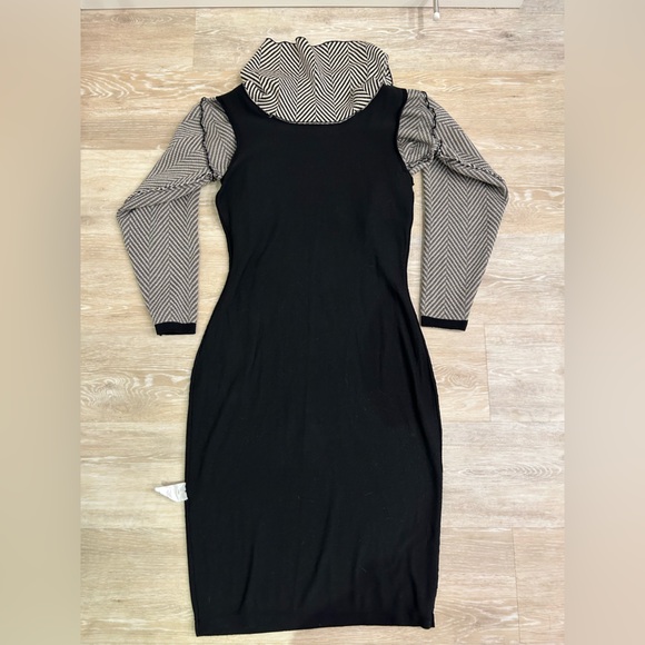 Black and Cream/Tan Cowl Neck Chevron Pattern Knit Dress - Picture 10 of 10